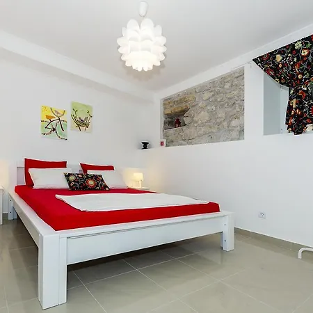 Old Town & Ela Place Pensionat Split